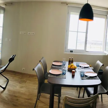 : Renove En Front De Mer, 2 Chambres, Terrasse - Fr-1-482-93