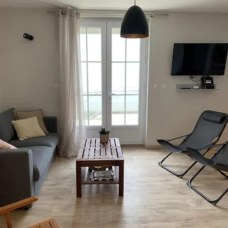: Renove En Front De Mer, 2 Chambres, Terrasse - Fr-1-482-93 Apartment