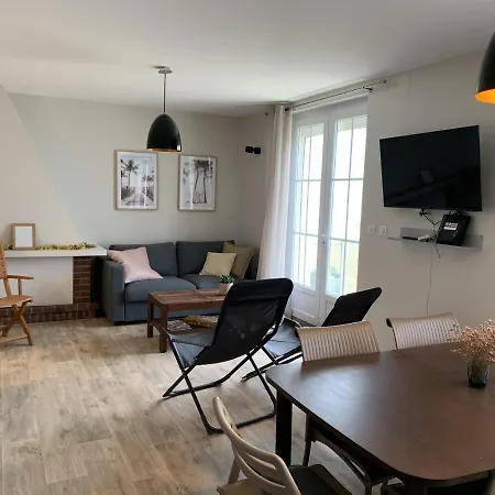 : Renove En Front De Mer, 2 Chambres, Terrasse - Fr-1-482-93 *